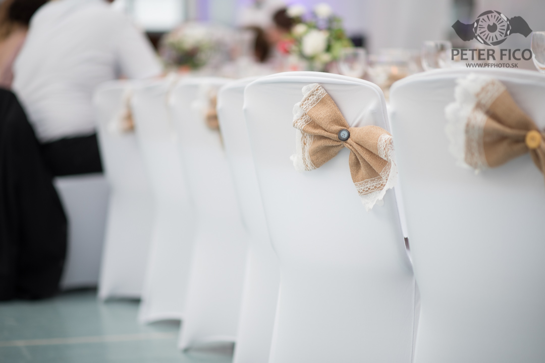 Krásne tradičné svadobné fotky v Bratislave. Peter Fico svadobný fotograf