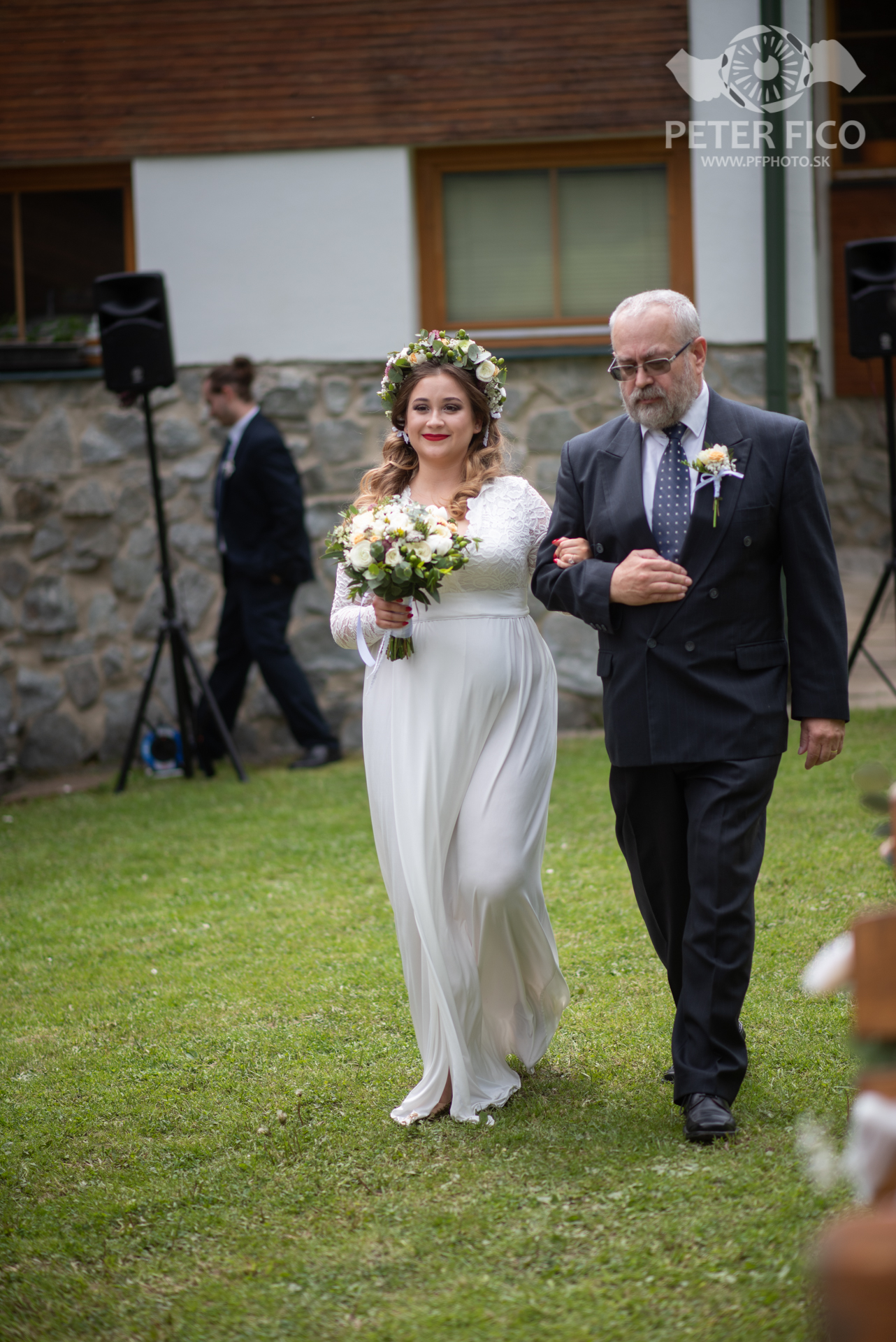 Krásne svadobné fotky s prírode. Peter Fico svadobný fotograf