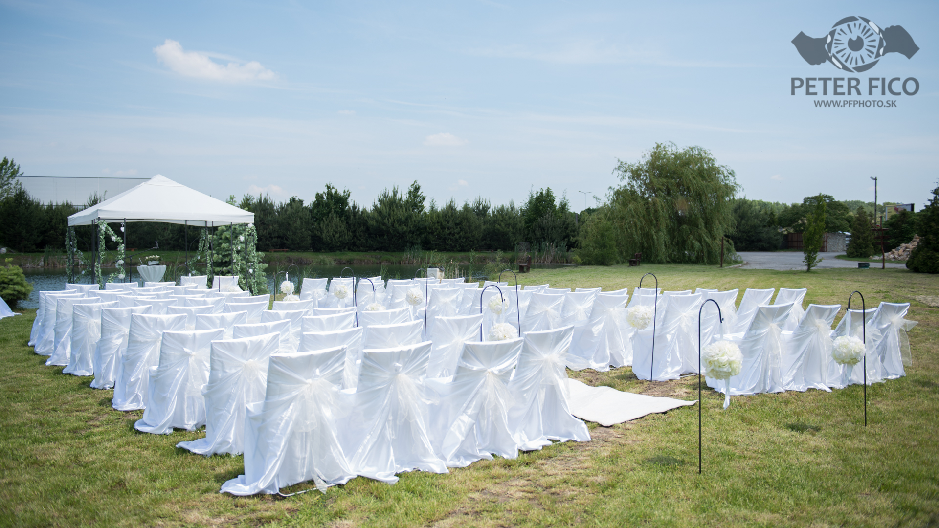 Svadobné fotky na ranči. Peter Fico svadobný a portrétny fotograf