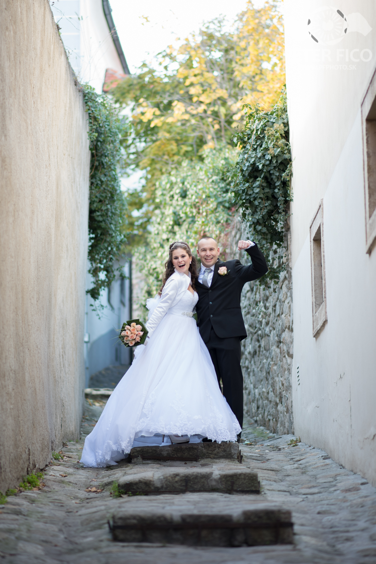 Krásne svadobné portréty v bratislave. Svadobný fotograf Peter Fico