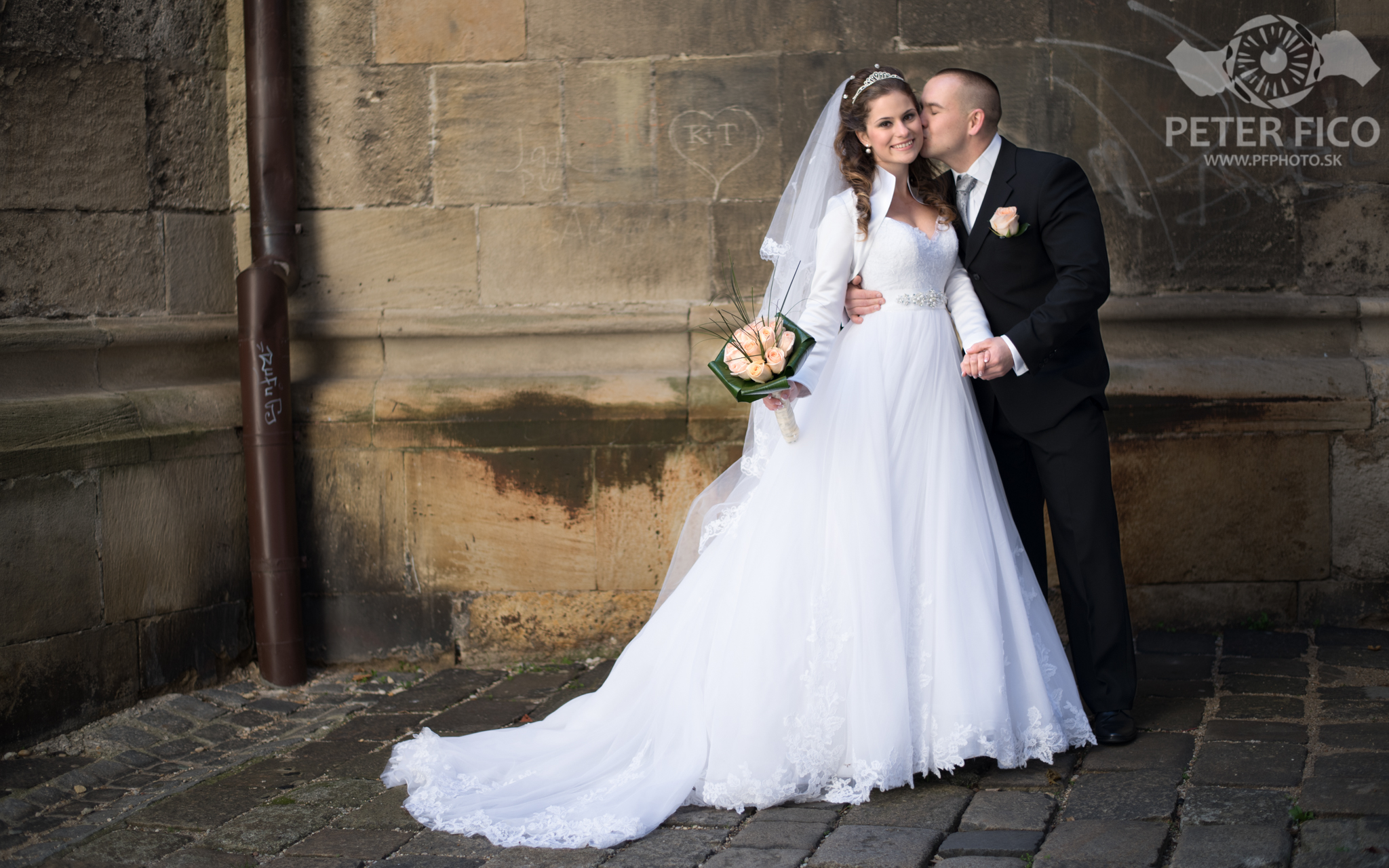 Krásne svadobné portréty v bratislave. Svadobný fotograf Peter Fico